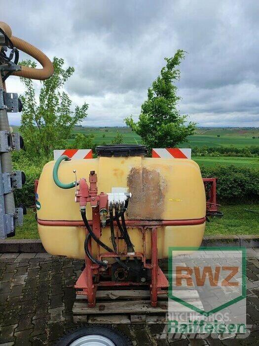 Holder 600Liter Vlečne škropilnice