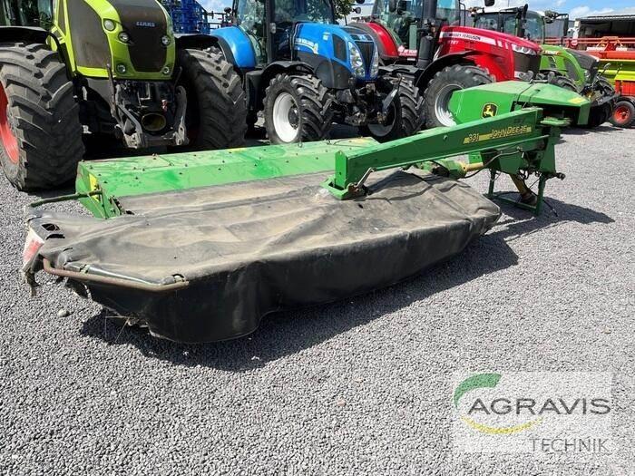 John Deere 331 Kosilnice