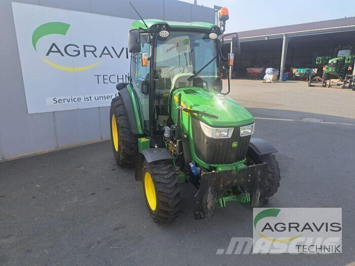 John Deere 4066 R Traktorji
