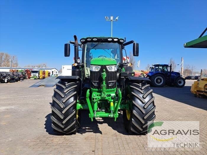 John Deere 6215 R Traktorji