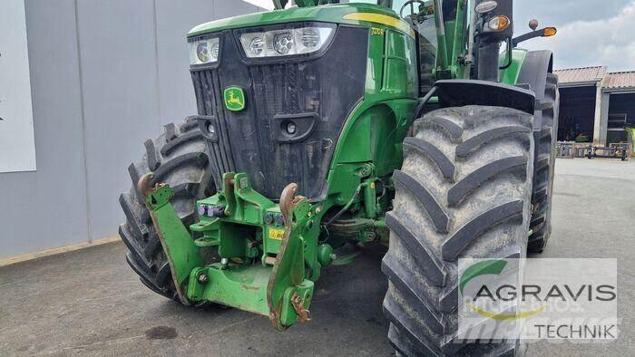 John Deere 7270 R Traktorji