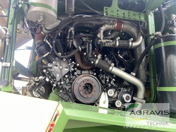 Krone BIG X 700 Stroji za krmo na lastni pogon
