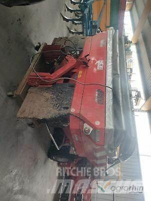 Kuhn Axis 20.1W Trosilniki mineralnega gnojila