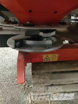 Kuhn Axis 20.2 M-EMC-W Trosilniki mineralnega gnojila