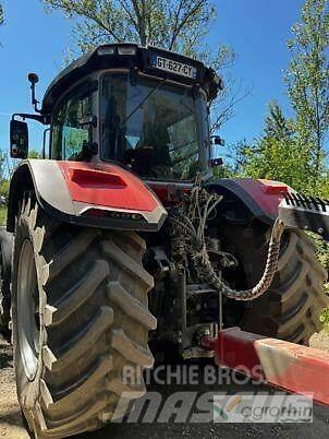 Massey Ferguson 8S 285 Traktorji