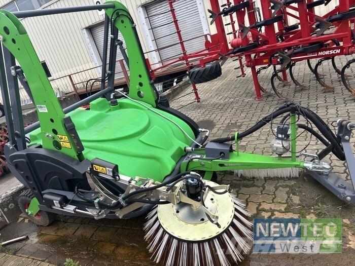 Matev AKM 140/600 Cestni pometači