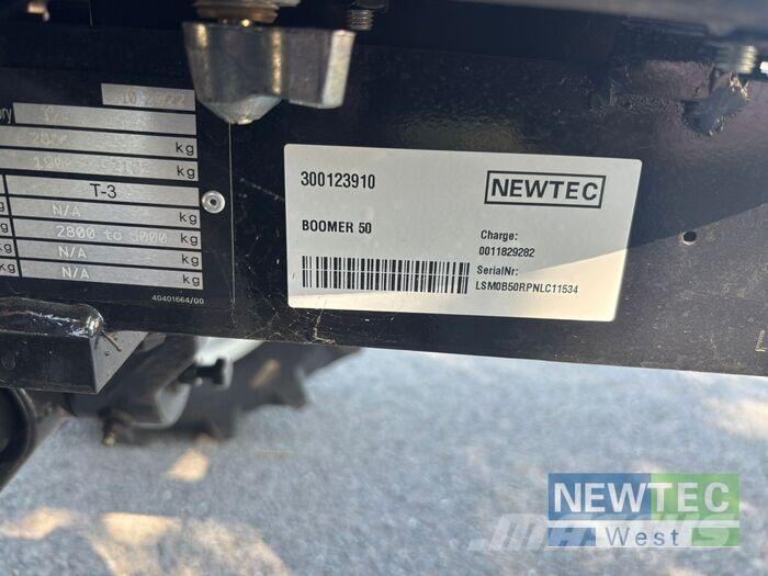 New Holland BOOMER 50 Traktorji