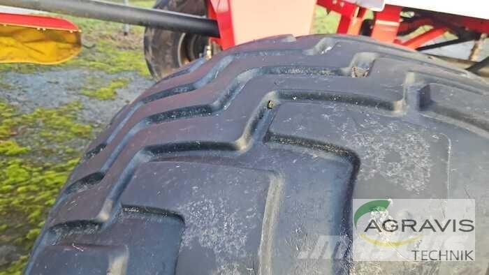 Pöttinger TOP 1252 C Obračalniki in zgrabljalniki