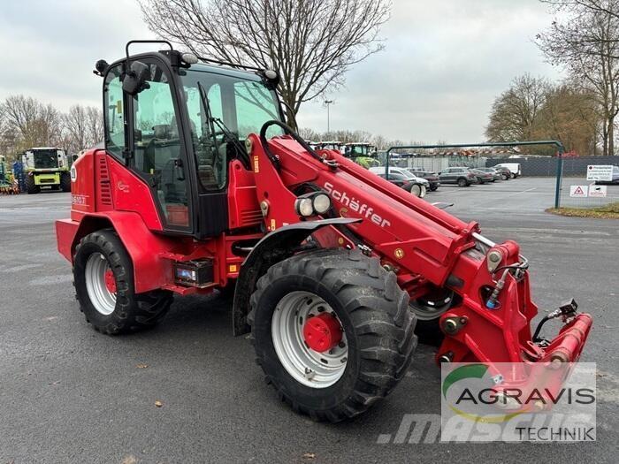 Schäffer 8610 T Kmetijski teleskopski nakladalci