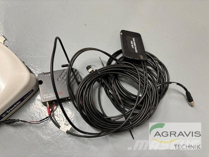 Trimble GFX-750 Ostali stroji in oprema za živino