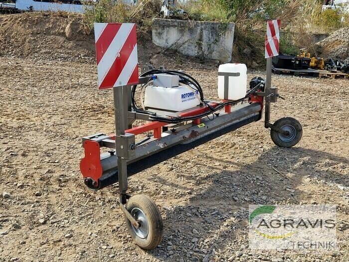  UNKRAUTSTREICHER Cestni pometači