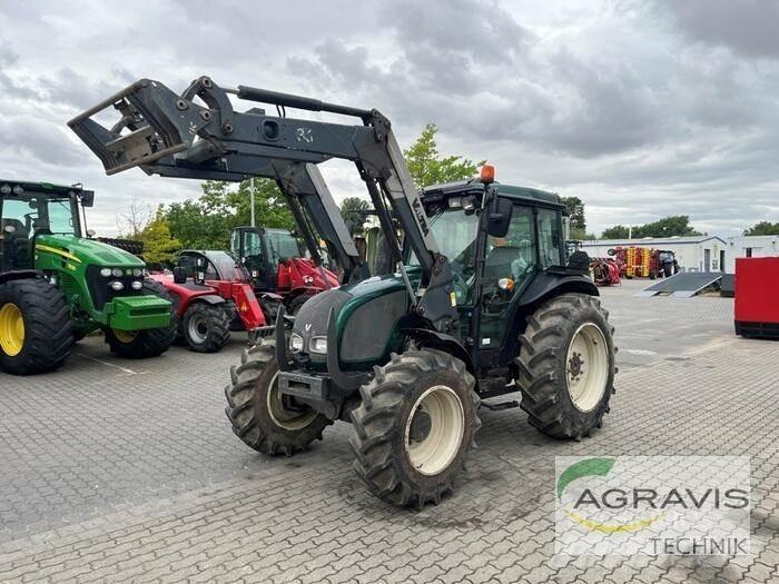 Valtra A 83 H Traktorji