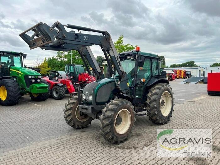 Valtra A 83 H Traktorji