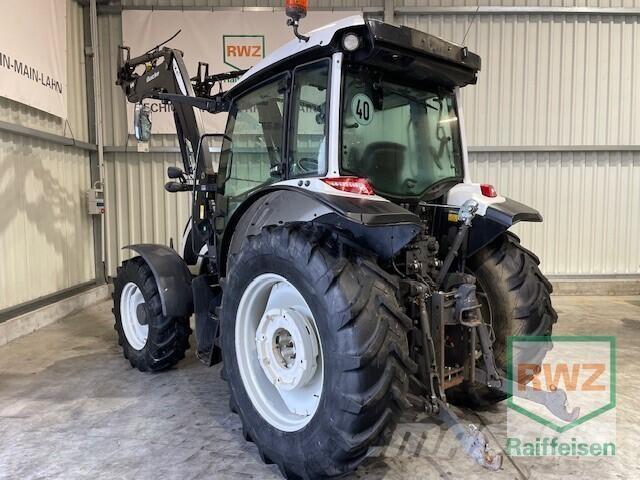 Valtra A114 H Traktorji