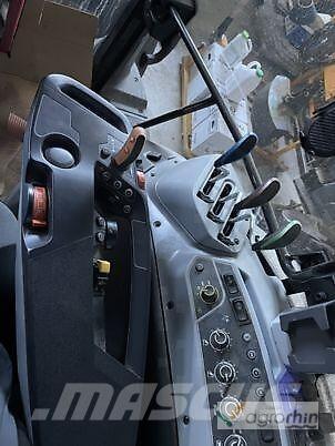Valtra G125 Traktorji