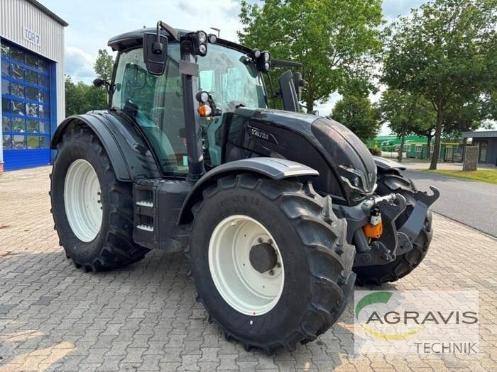 Valtra N 135 D 2B1 Traktorji