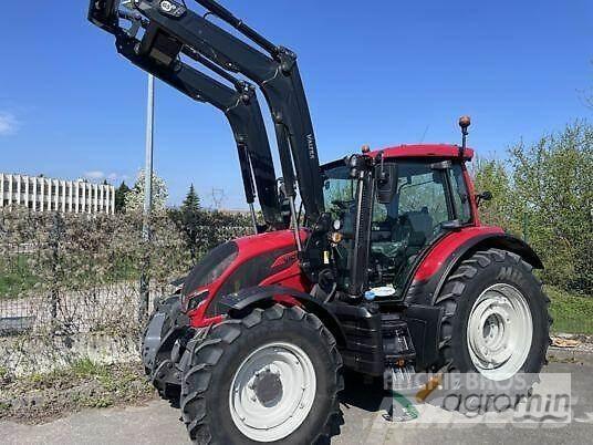 Valtra N135A Traktorji