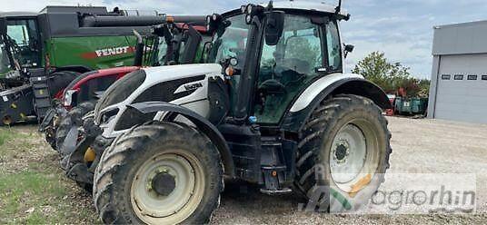 Valtra N135D Traktorji