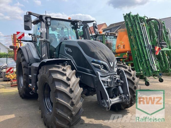 Valtra Q305 Traktorji