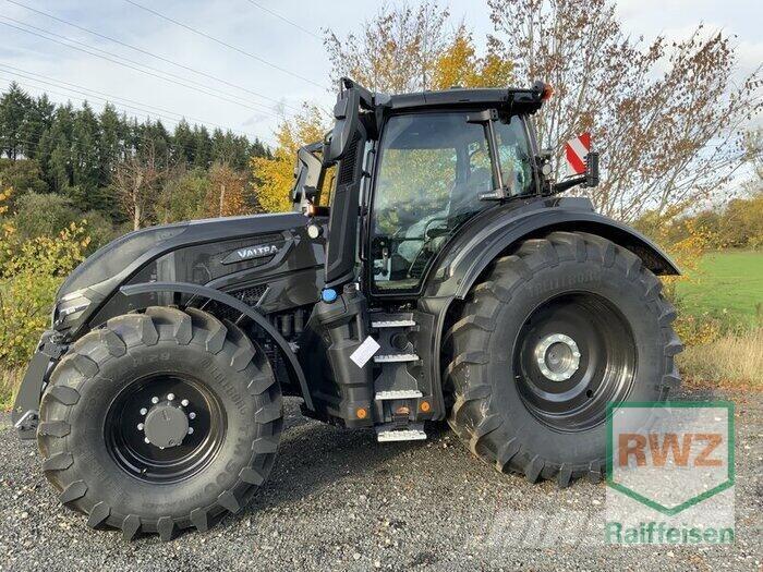 Valtra Q305 Traktorji