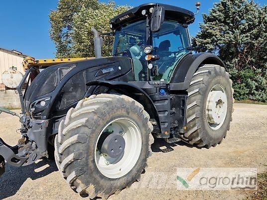Valtra S394 Traktorji
