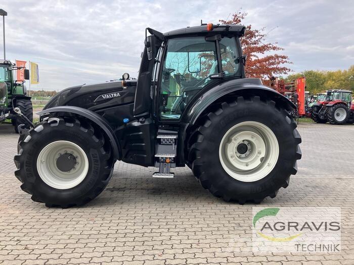 Valtra T 235 D Traktorji