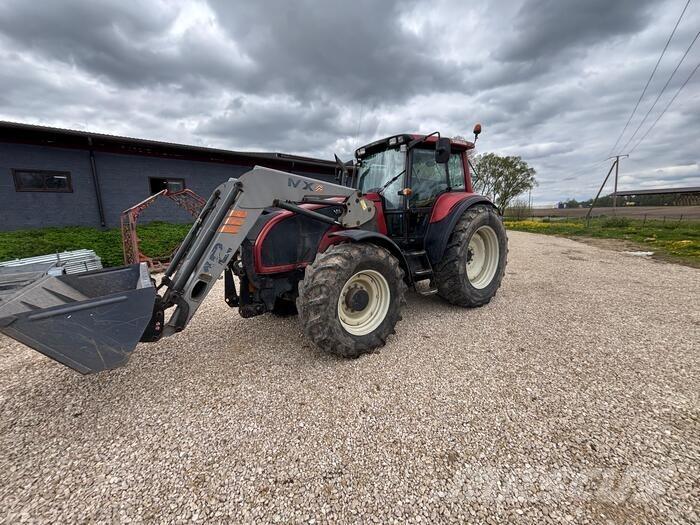 Valtra T130 Traktorji