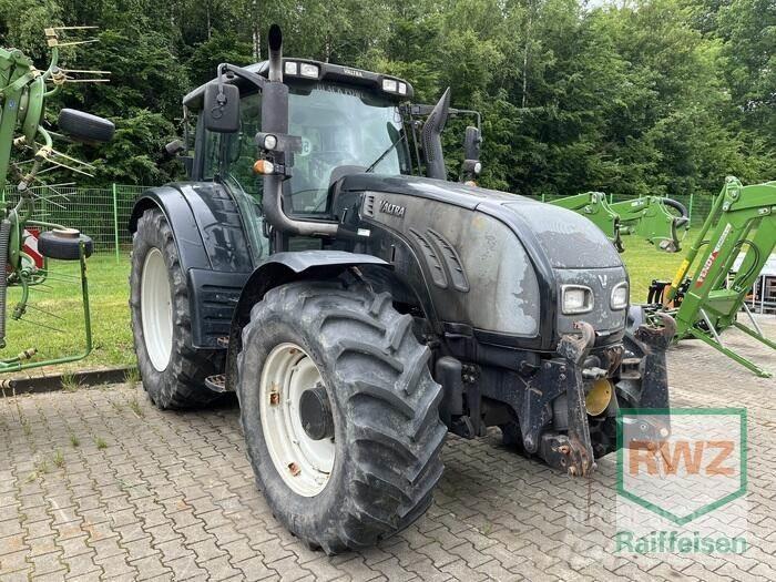 Valtra T202D Traktorji