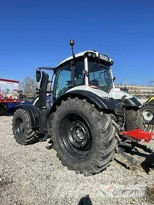 Valtra T215A Traktorji