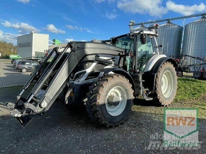 Valtra T215D Traktorji
