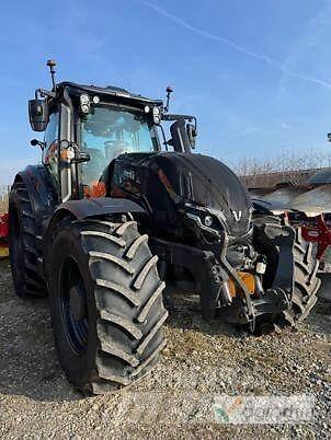Valtra T235 Diect Traktorji