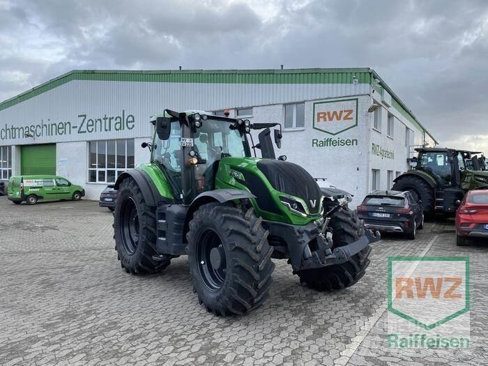 Valtra T235V Traktorji