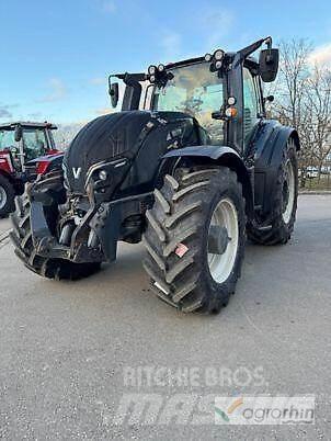 Valtra T254V Traktorji
