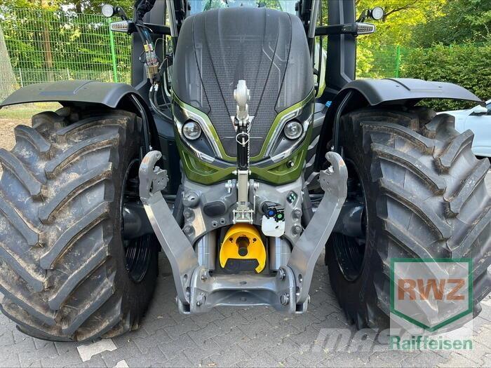 Valtra T255 Traktorji