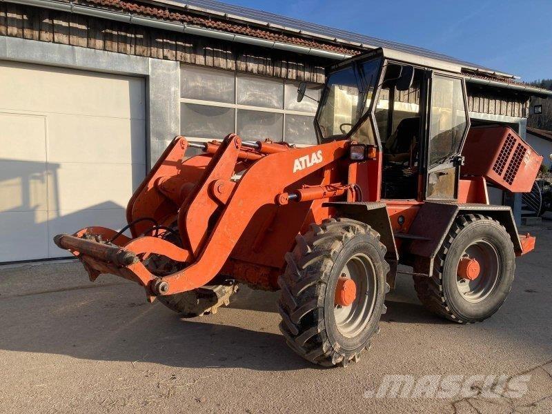Atlas AR 82 E Kolesni nakladalci