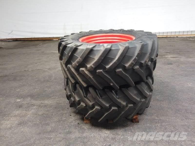 BKT 540 / 65 R30 Gume, kolesa in platišča