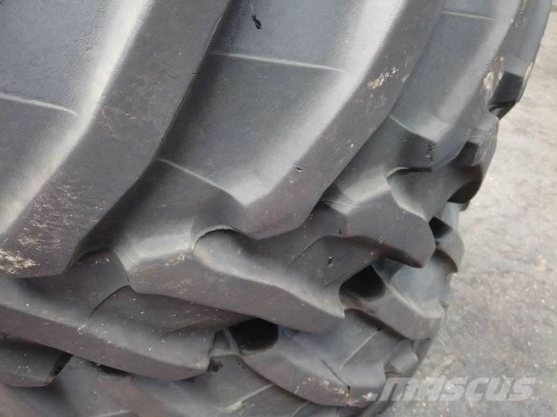 BKT 540 / 65 R30 Gume, kolesa in platišča