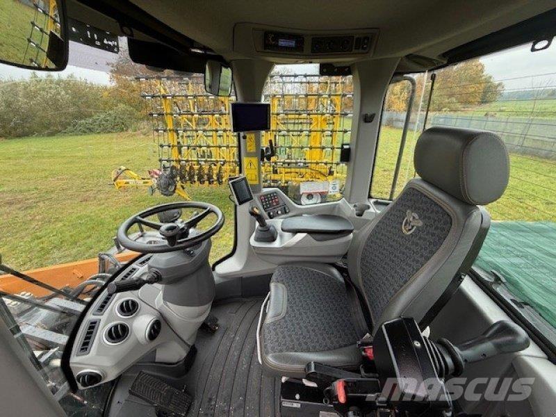 CASE 921G Kolesni nakladalci