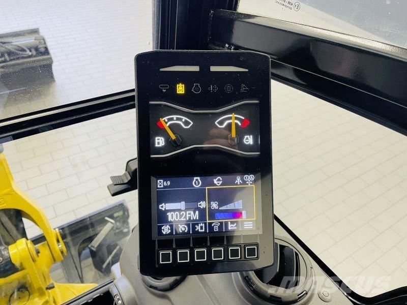 CAT 302CR-05A Bagri na kolesih