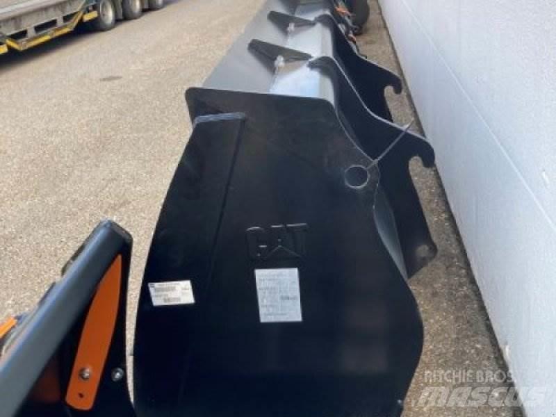 CAT 908 Kolesni nakladalci
