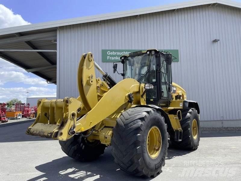 CAT 938M Kolesni nakladalci