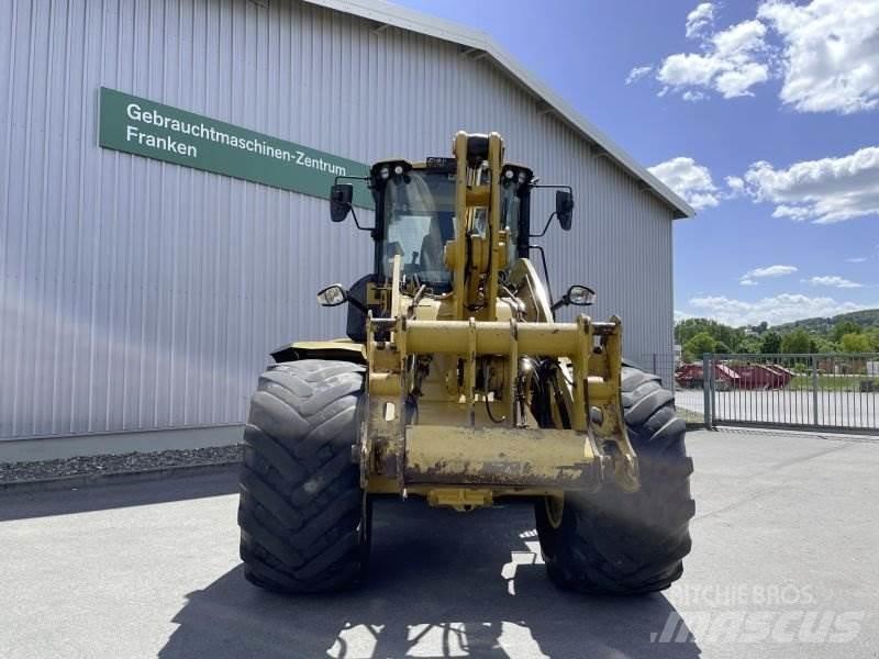 CAT 938M Kolesni nakladalci