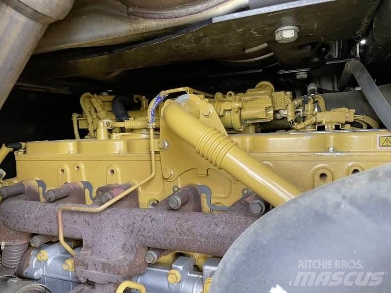 CAT 938M Kolesni nakladalci