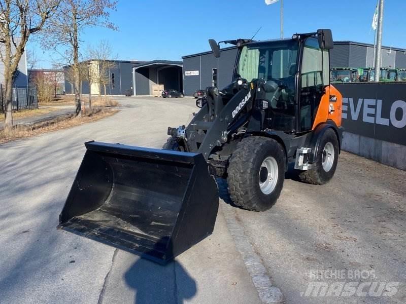 Doosan DL 80-7 Kolesni nakladalci