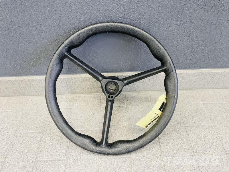 Fendt LENKRAD Traktorji