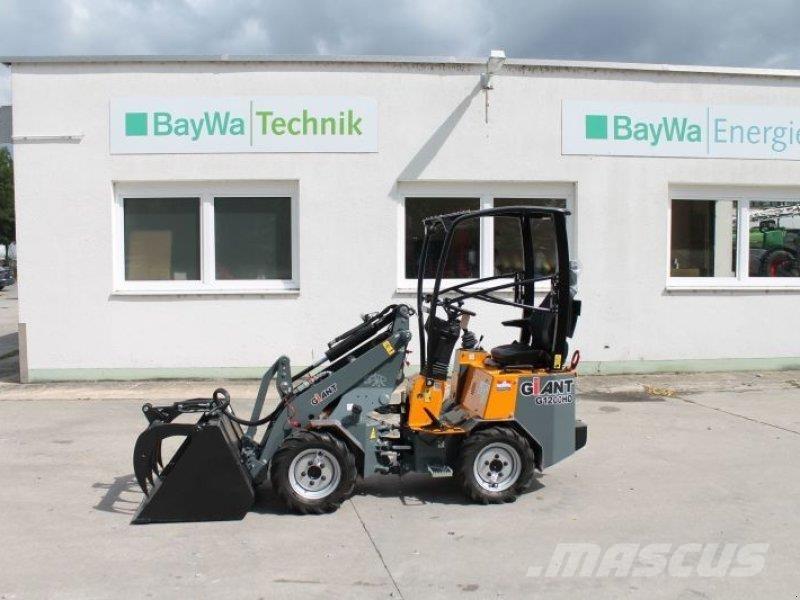 GiANT G 1200 Skid steer mini nakladalci