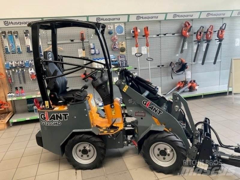 GiANT G1200 Skid steer mini nakladalci