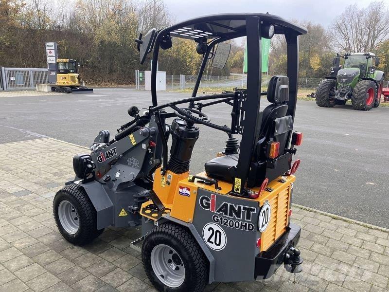 GiANT G1200 Skid steer mini nakladalci