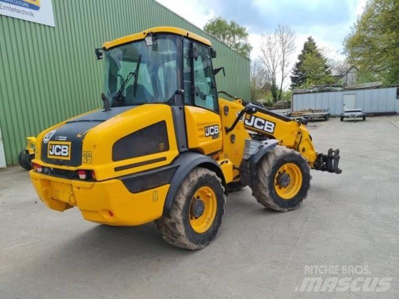JCB TM 220 Kolesni nakladalci
