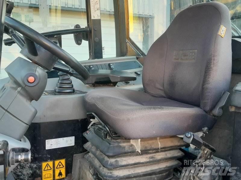 JCB TM 220 Kolesni nakladalci